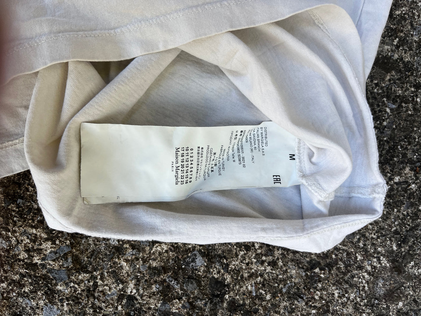 PLAIN WHITE MAISON MARGIELA TEE (M)