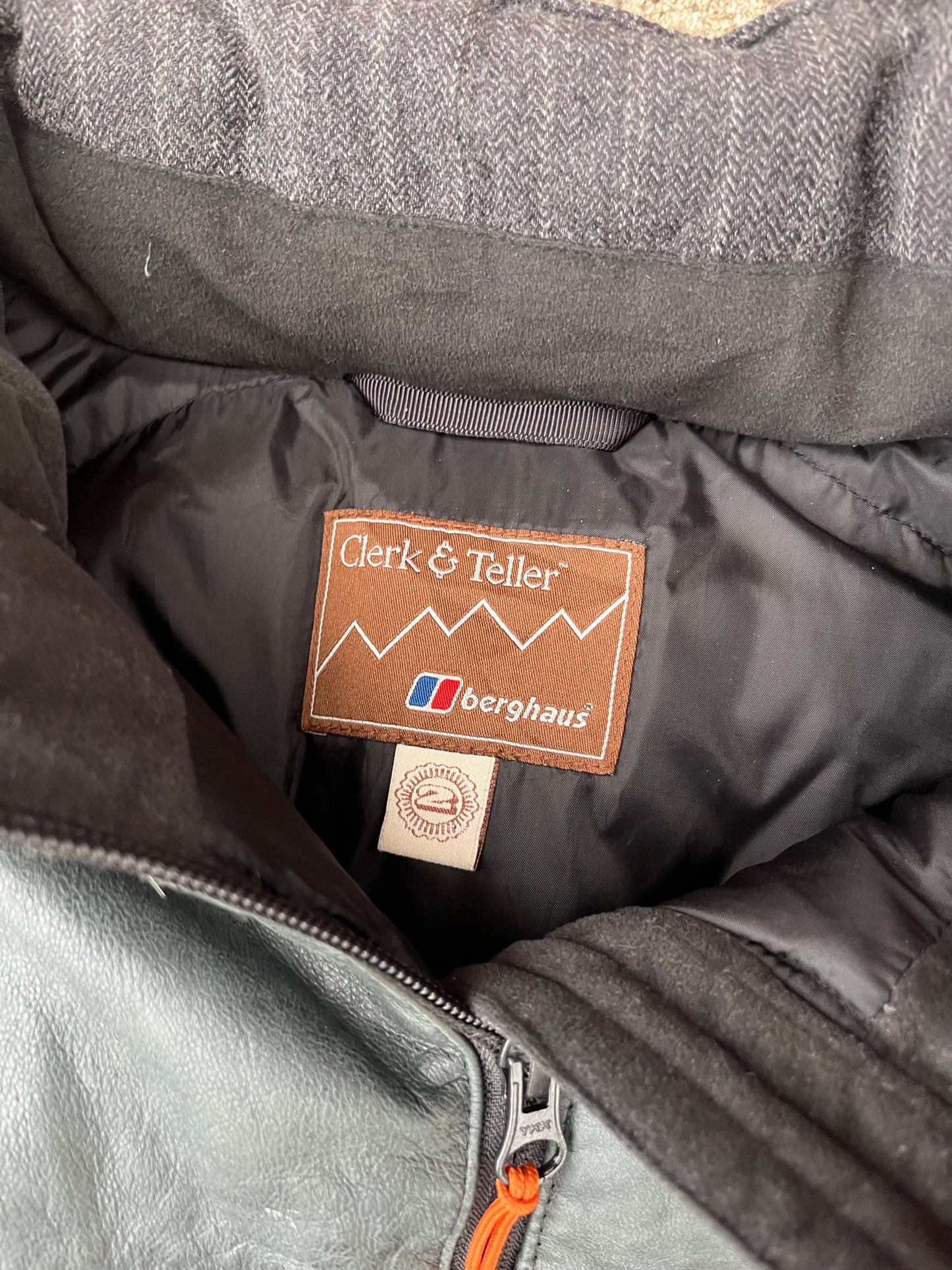 BERGHAUS WOOL PUFFER JACKET (M)