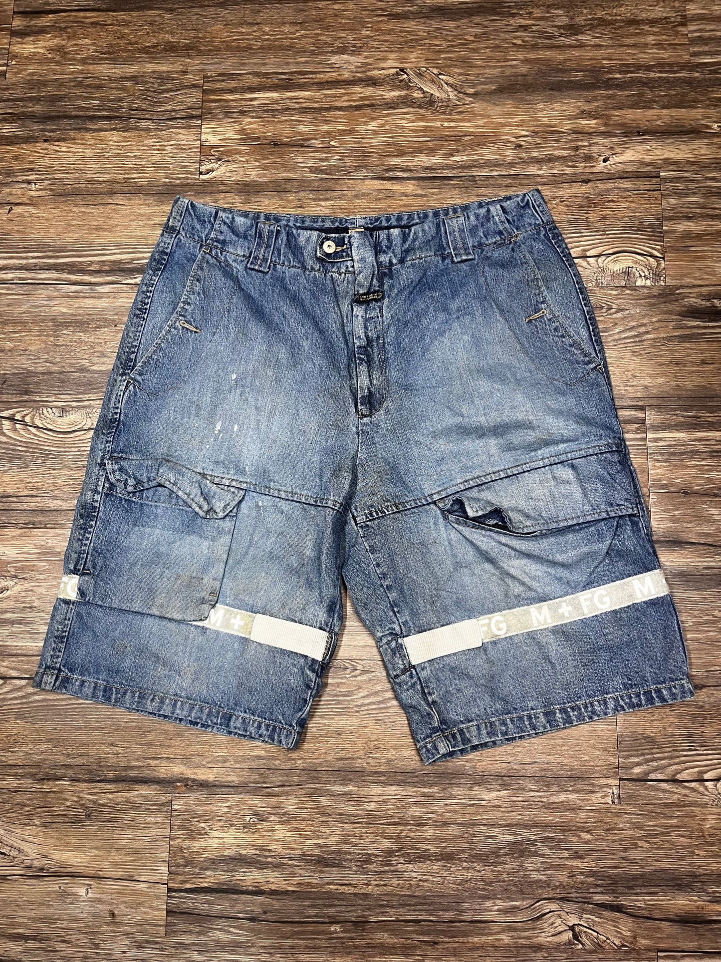 MARITHE FRANCOIS GIRBAUD STRAP SHORTS (38)
