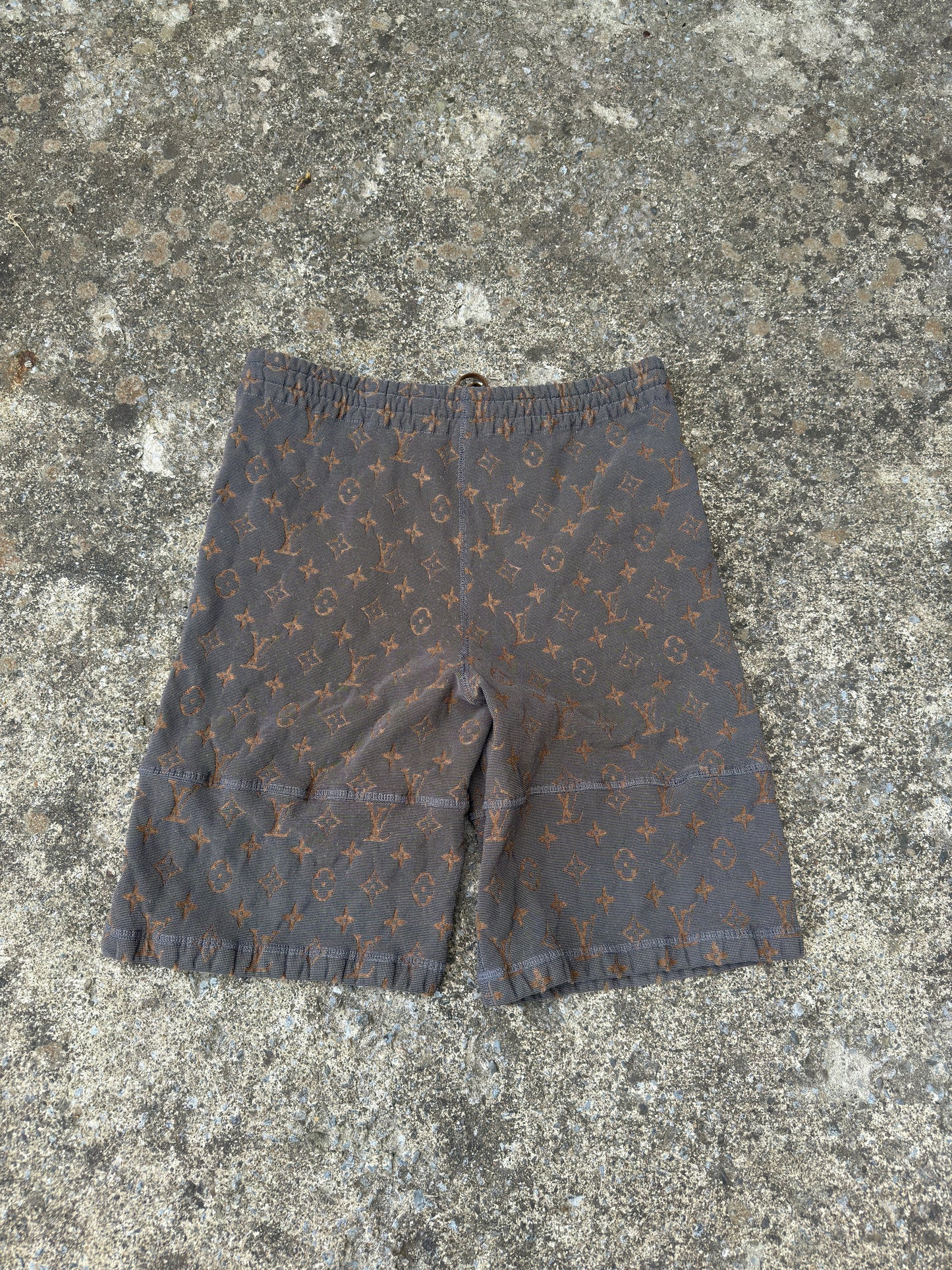 LOUIS VUITTON BROWN MONOGRAM SHORTS (MEDIUM)
