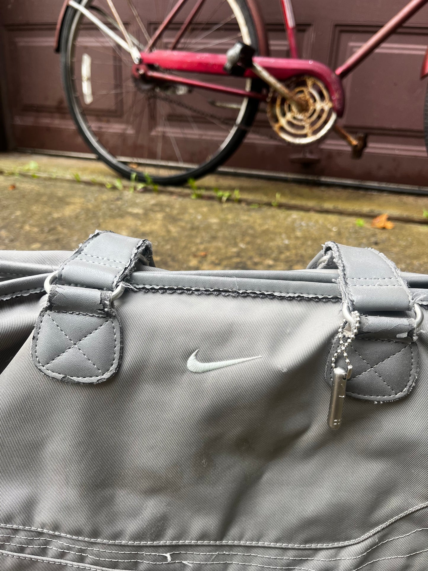 Y2K GRAY NIKE PURSE