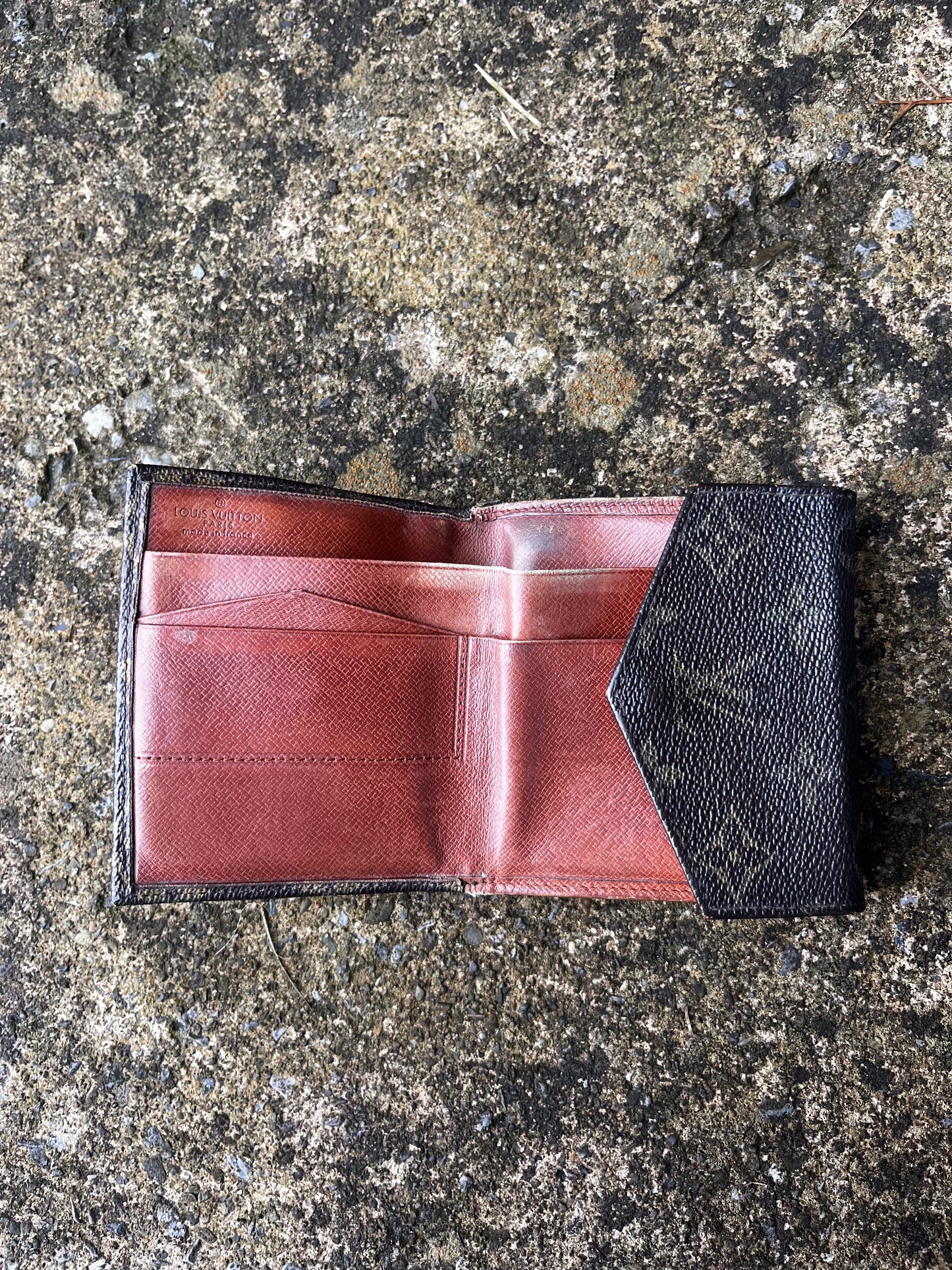 VINTAGE LOUIS VUITTON MONOGRAM WALLET