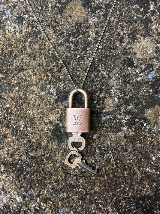 VINTAGE LOUIS VUITTON LOCK NECKLACE