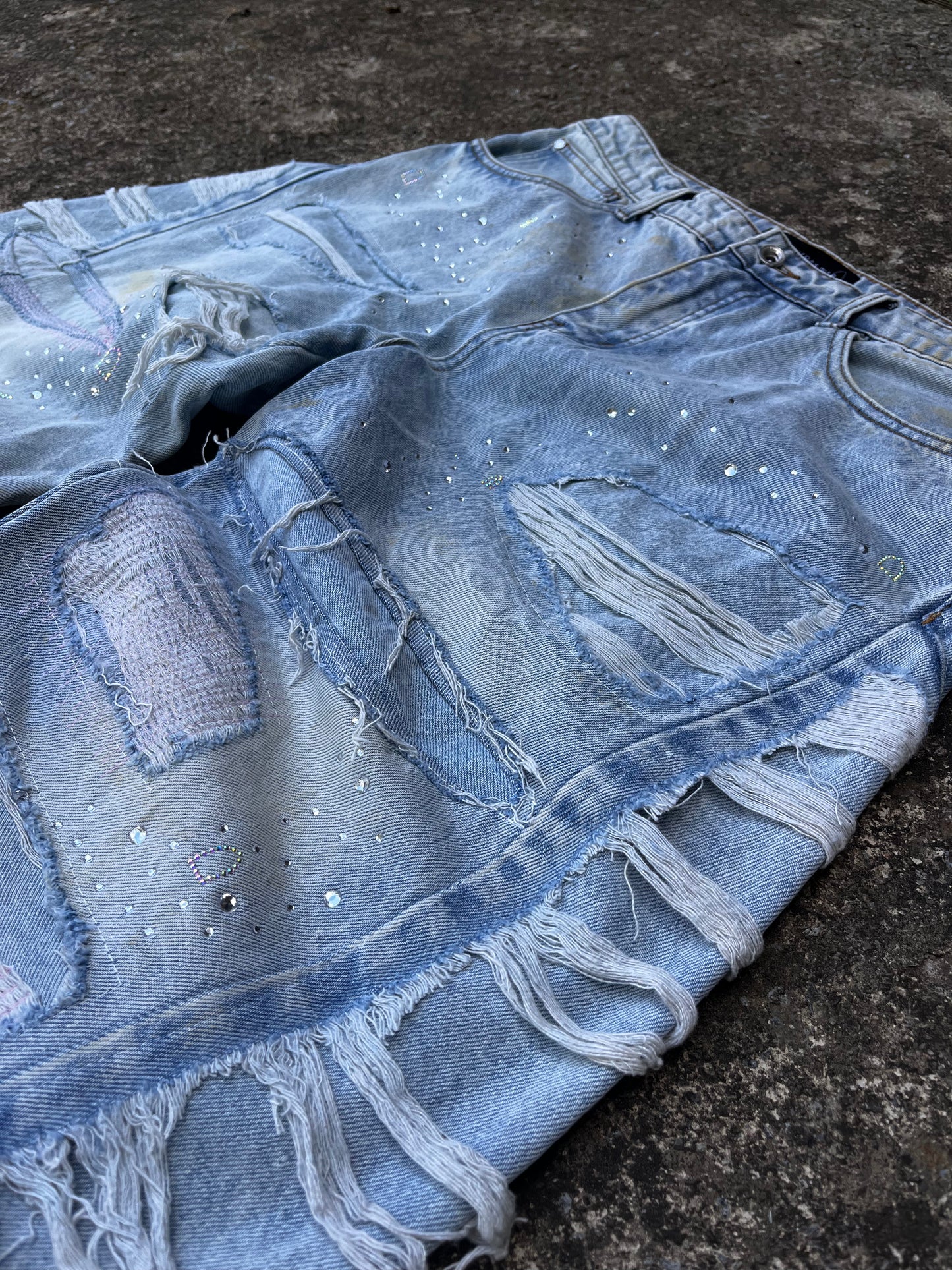 WHO DECIDES WAR ULTRA FLARE DISTRESSED DENIM (34)