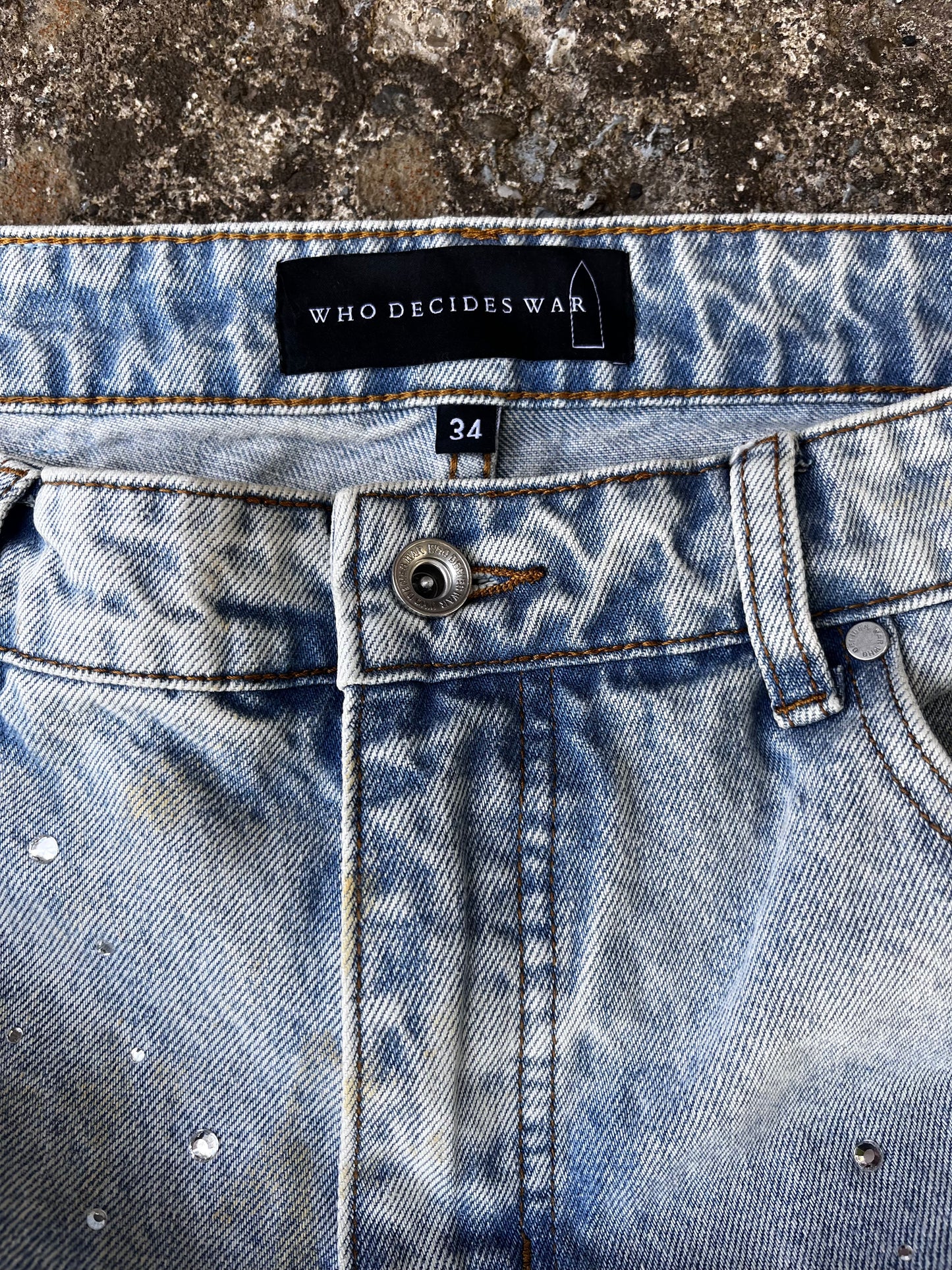 WHO DECIDES WAR ULTRA FLARE DISTRESSED DENIM (34)