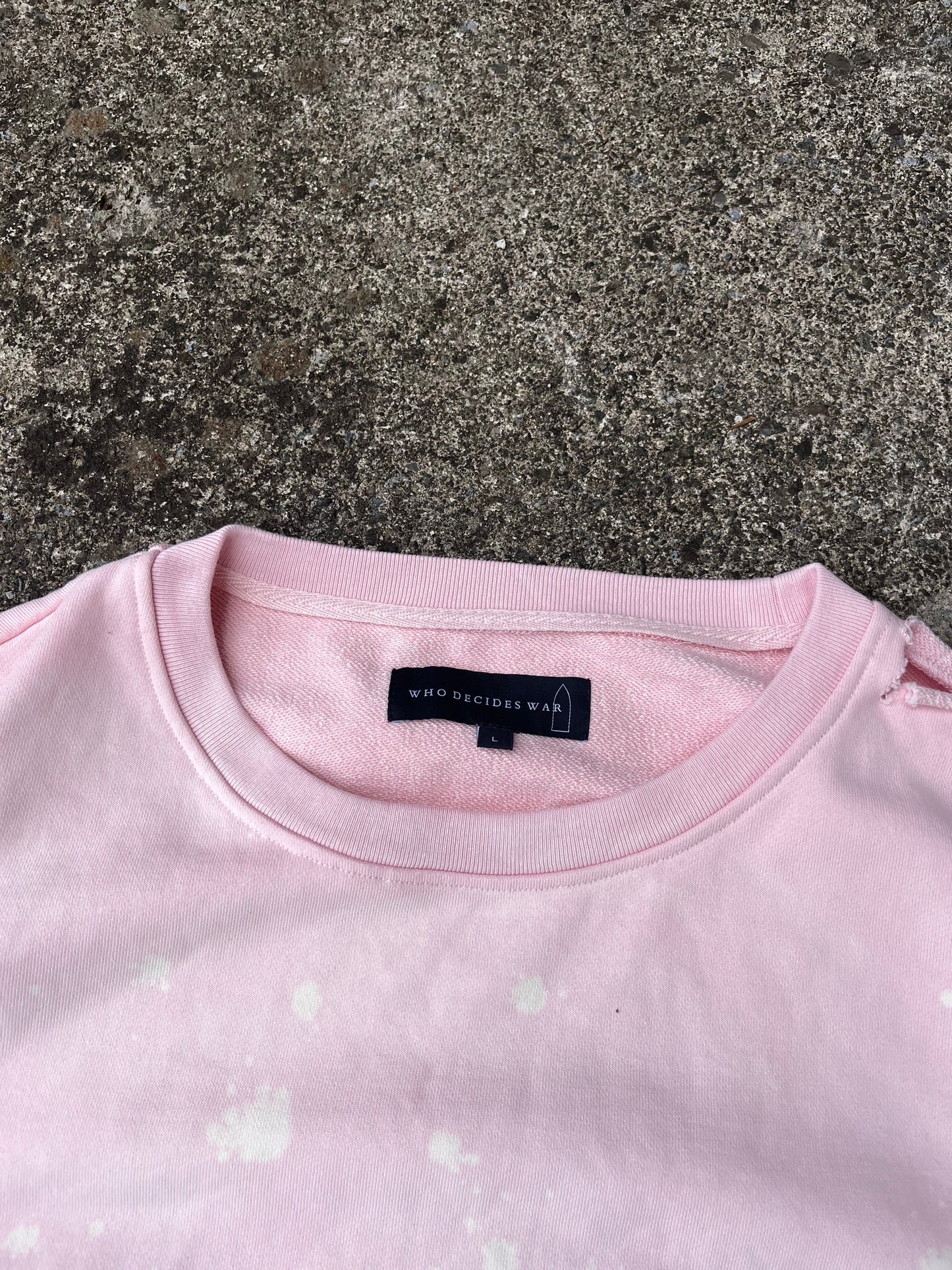 WHO DECIDES WAR PINK BLEACH-SPECK CREWNECK