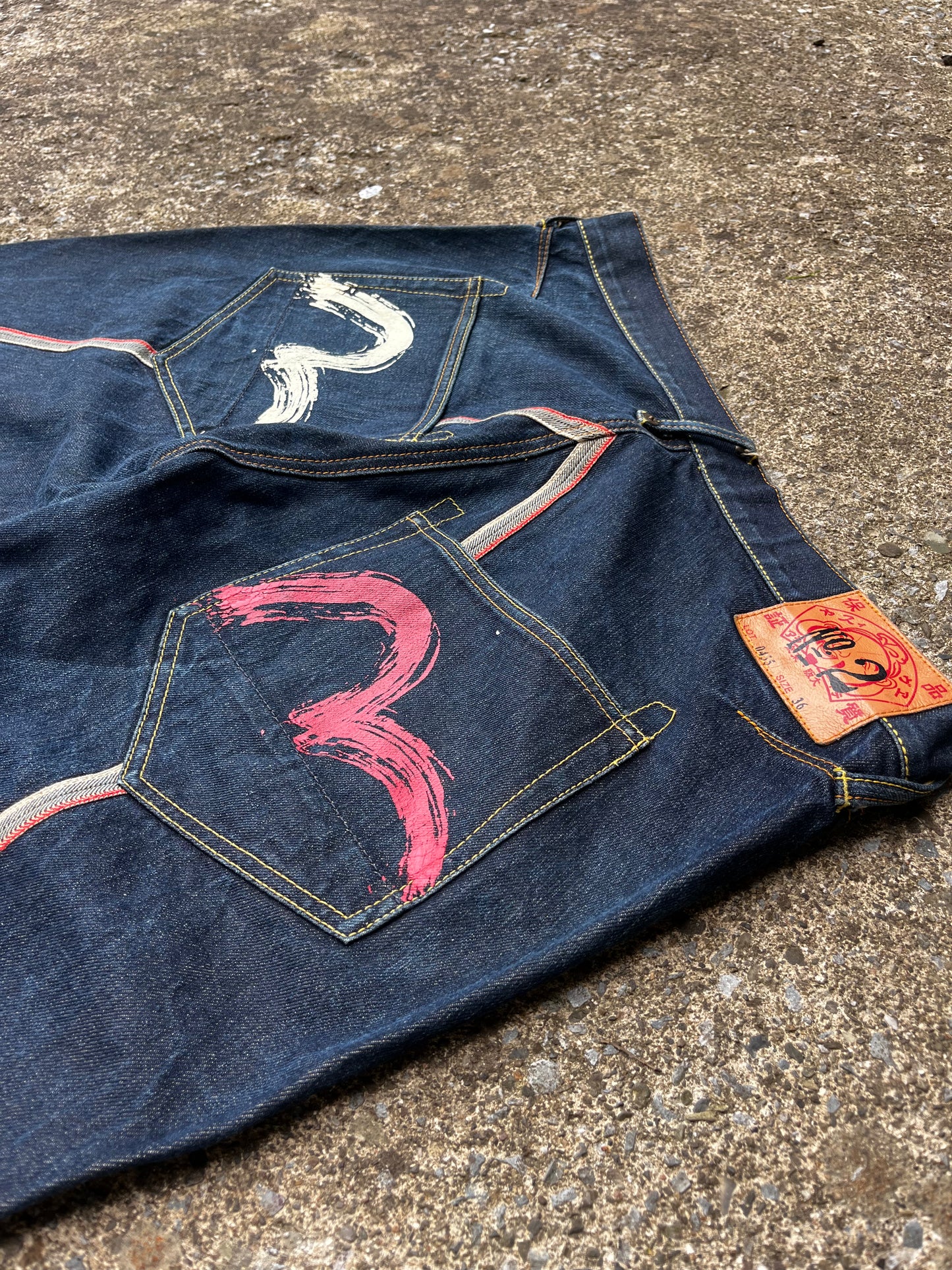 EVISU BACKSTRIPE SELVEDGE DENIM (36)