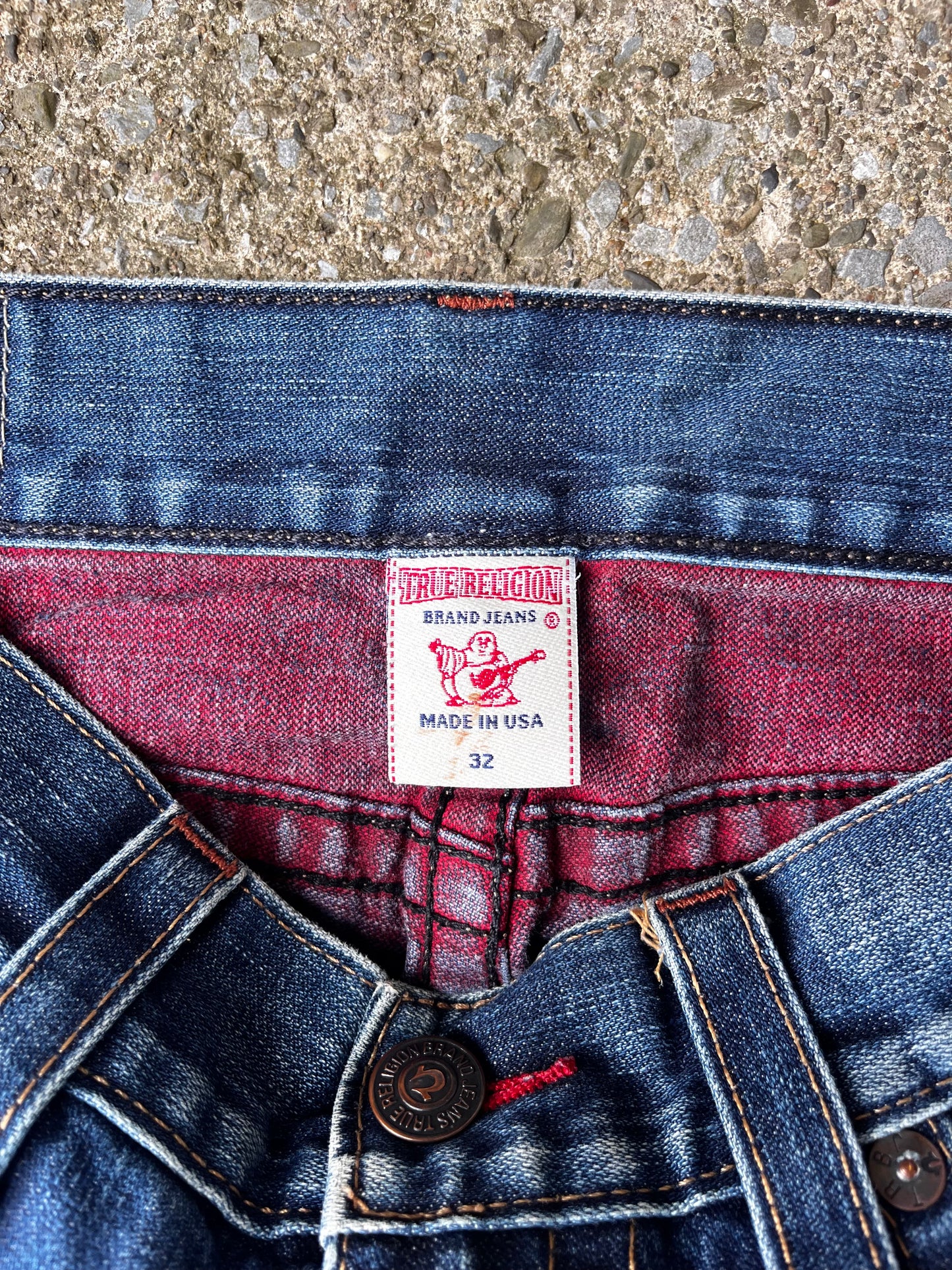 TRUE RELIGION OVERDYED JEANS (32)